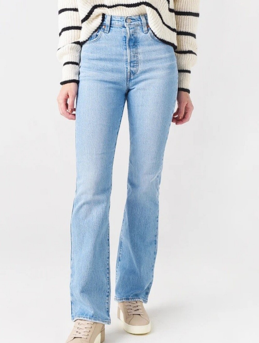 LEVI’S Ribcage Boot Denim Jean Jeans Size 31 Button Fly Light Wash Bootcut